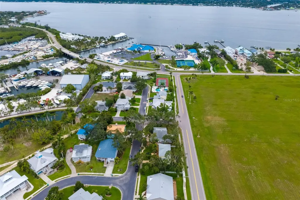 4218 Pompano Lane Palmetto FL 34221
