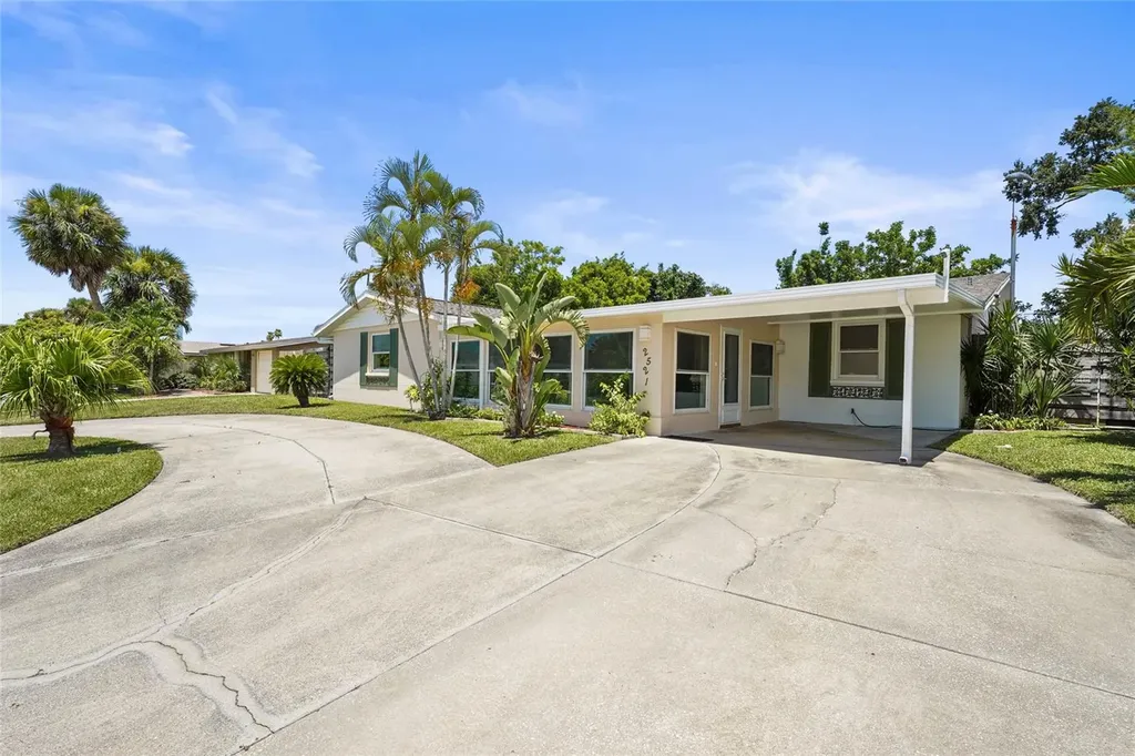 2521 Clipper Ship Way Sarasota FL 34231