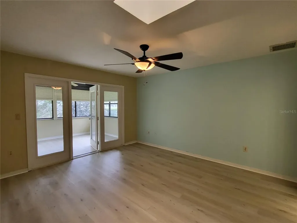 1023 Lake Avoca Place Tarpon Springs FL 34689