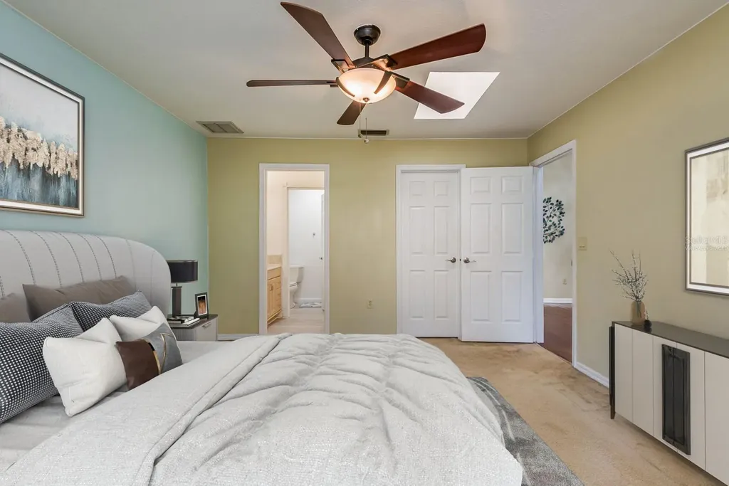 1023 Lake Avoca Place Tarpon Springs FL 34689