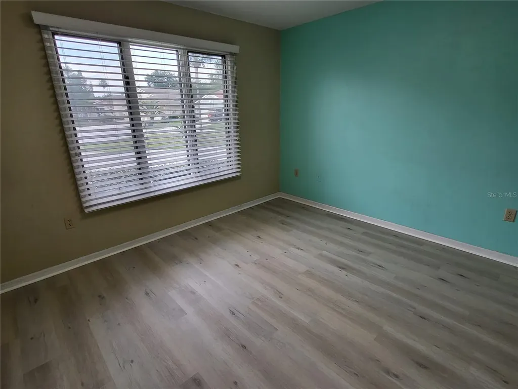 1023 Lake Avoca Place Tarpon Springs FL 34689