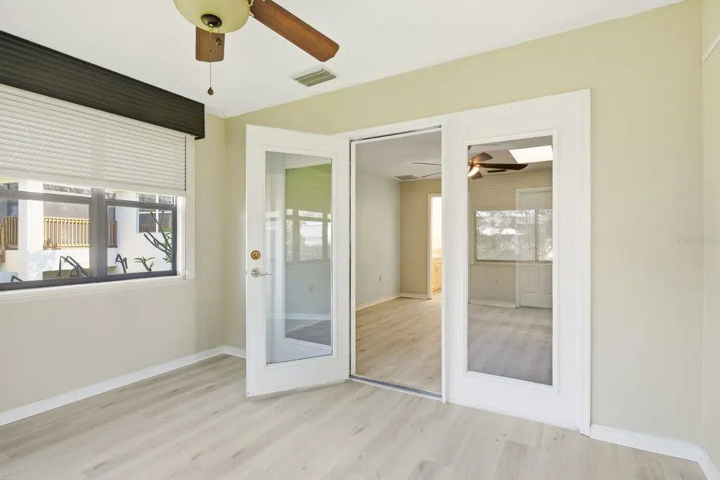 1023 Lake Avoca Place Tarpon Springs FL 34689