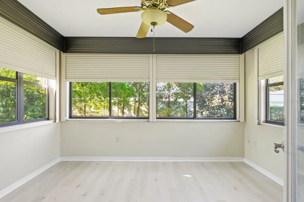 1023 Lake Avoca Place Tarpon Springs FL 34689