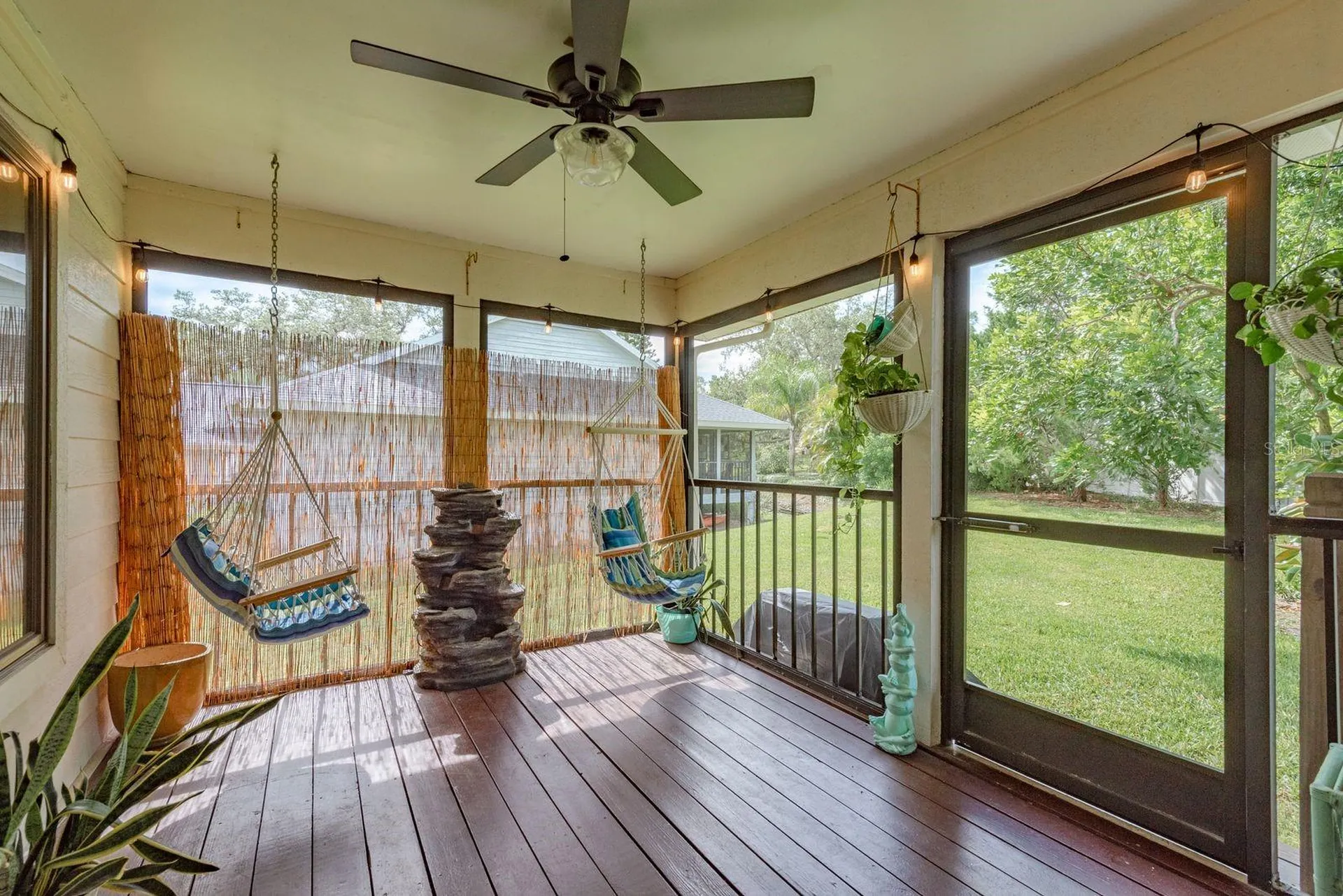 1023 Lake Avoca Place Tarpon Springs FL 34689