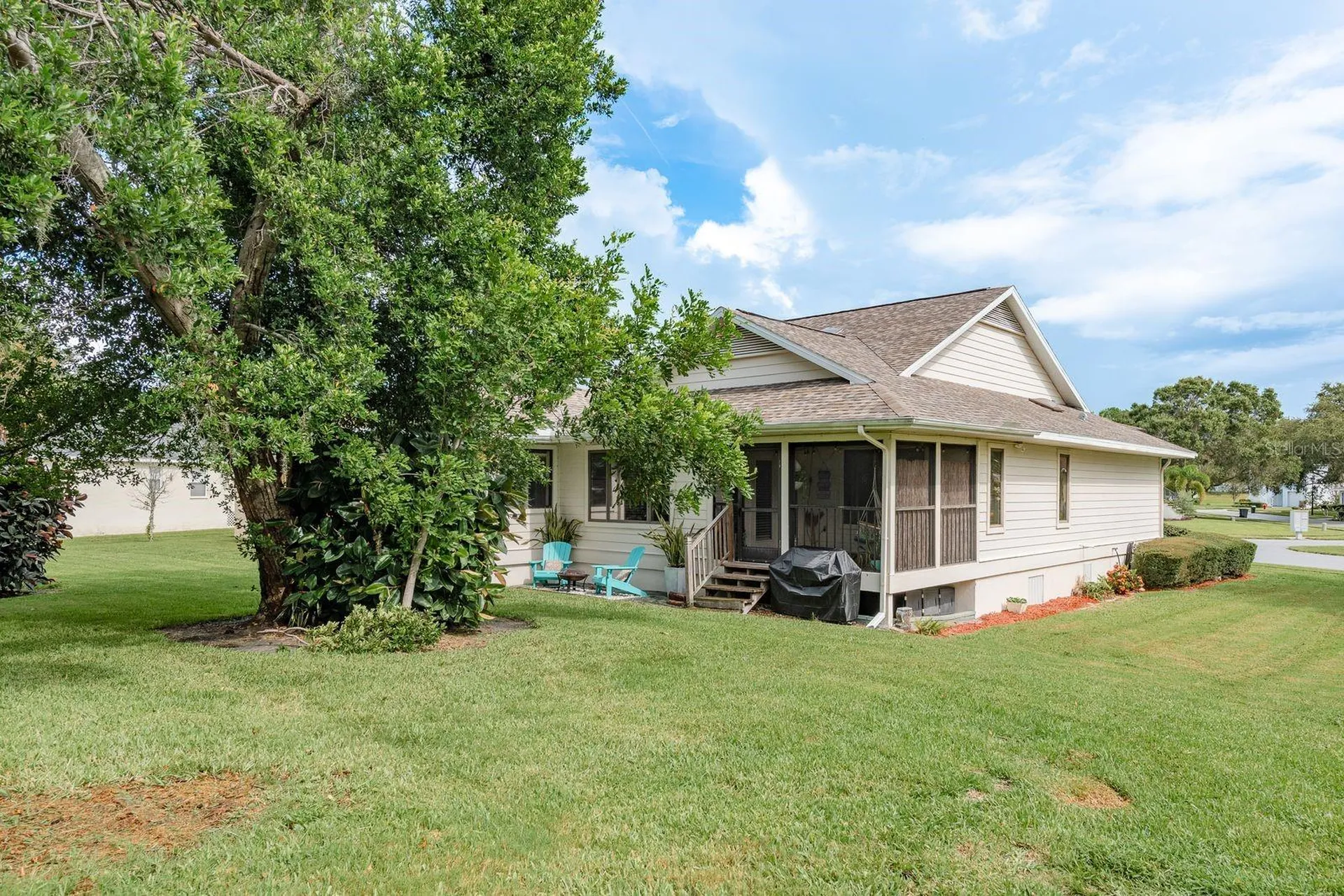 1023 Lake Avoca Place Tarpon Springs FL 34689