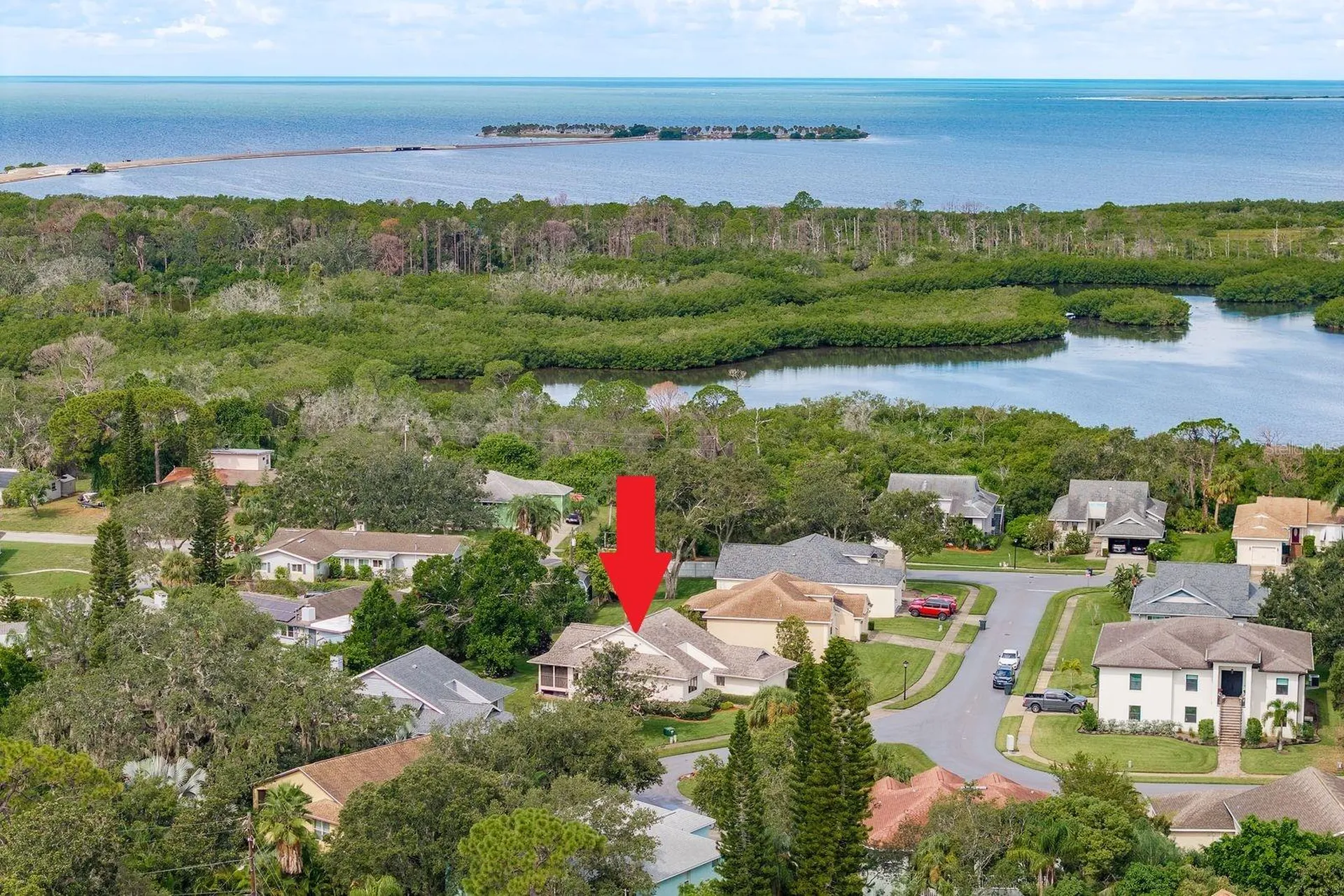 1023 Lake Avoca Place Tarpon Springs FL 34689