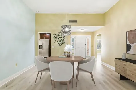 1023 Lake Avoca Place Tarpon Springs FL 34689