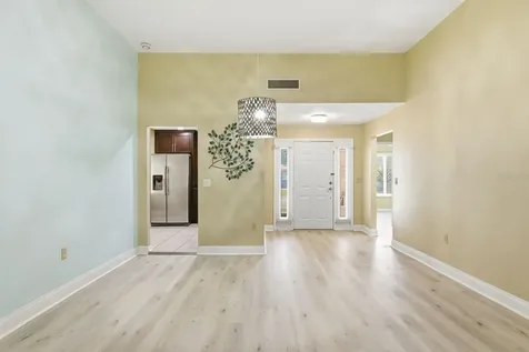 1023 Lake Avoca Place Tarpon Springs FL 34689