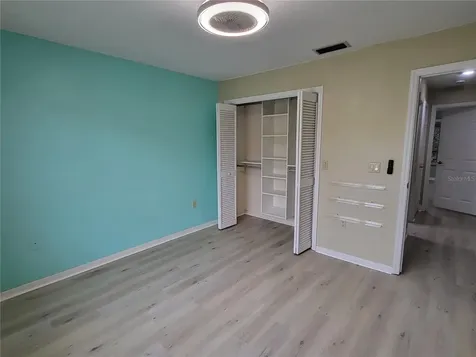 1023 Lake Avoca Place Tarpon Springs FL 34689