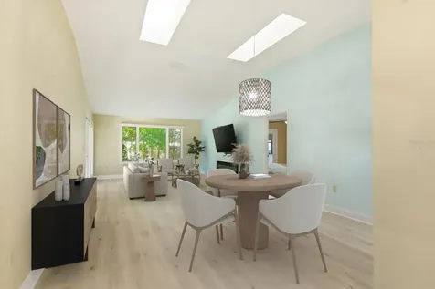 1023 Lake Avoca Place Tarpon Springs FL 34689