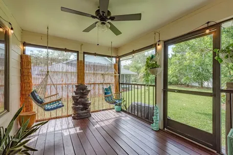 1023 Lake Avoca Place Tarpon Springs FL 34689