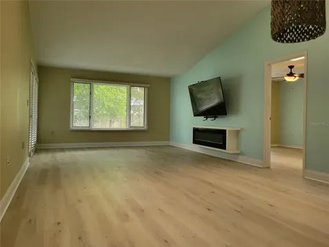 1023 Lake Avoca Place Tarpon Springs FL 34689