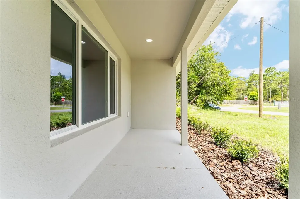 13027 NE 5th Place Silver Springs FL 34488