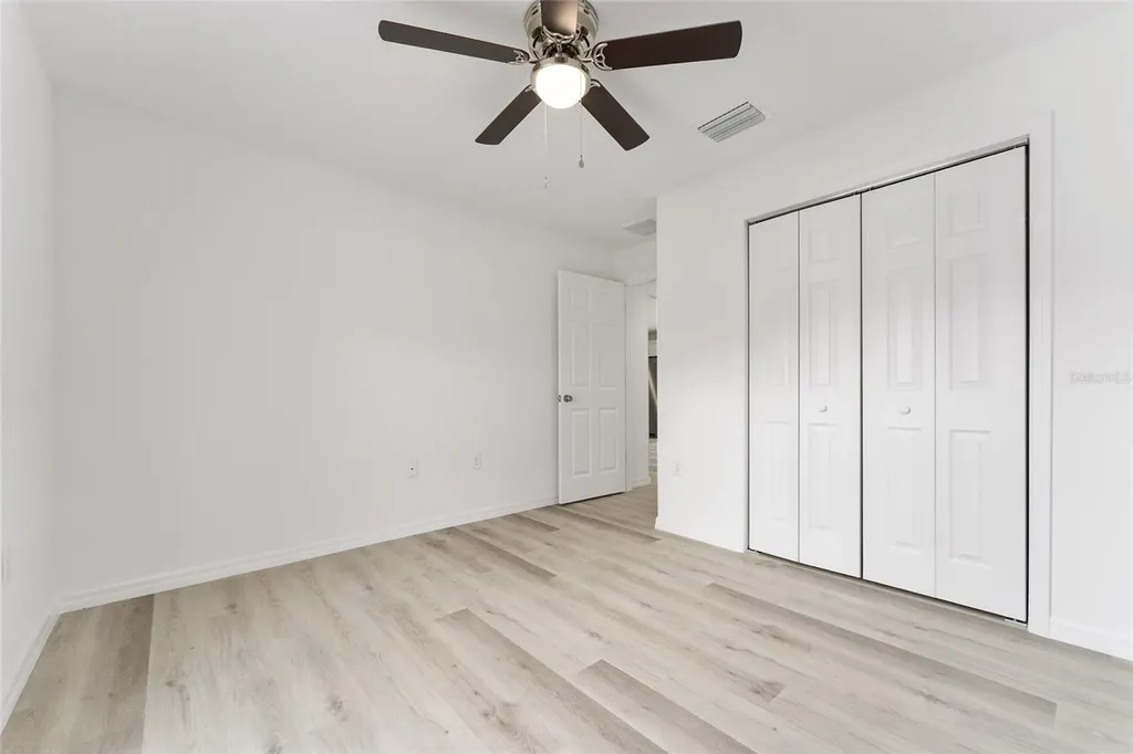13027 NE 5th Place Silver Springs FL 34488