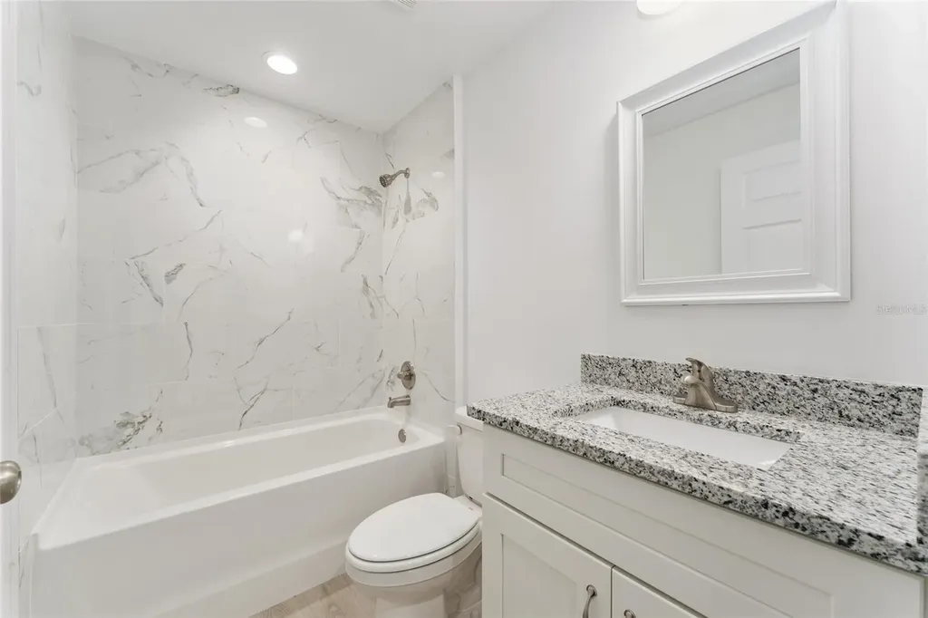 13027 NE 5th Place Silver Springs FL 34488