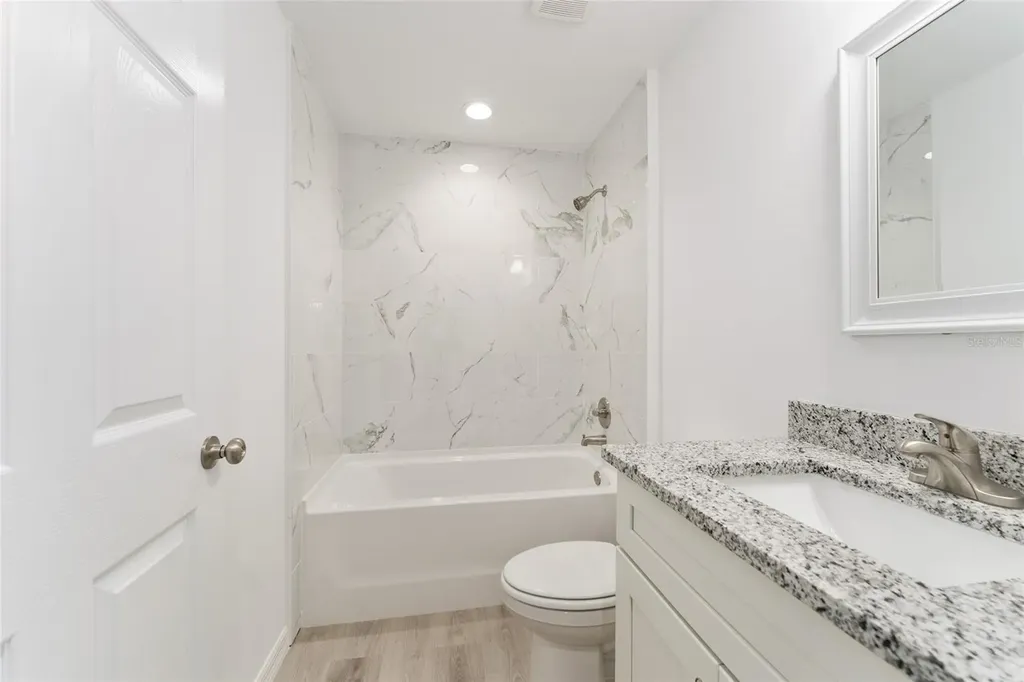 13027 NE 5th Place Silver Springs FL 34488