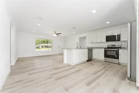 13027 NE 5th Place Silver Springs FL 34488