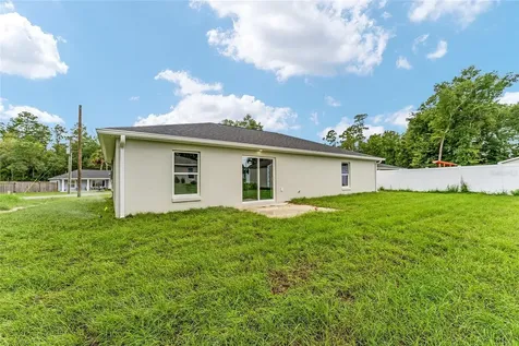 13027 NE 5th Place Silver Springs FL 34488
