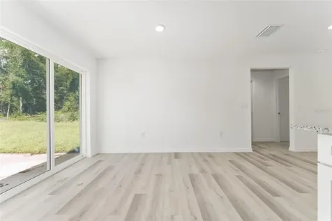 13027 NE 5th Place Silver Springs FL 34488