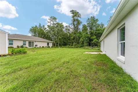 13027 NE 5th Place Silver Springs FL 34488