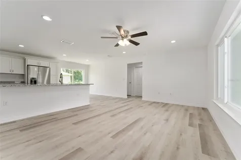 13027 NE 5th Place Silver Springs FL 34488