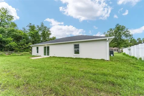 13027 NE 5th Place Silver Springs FL 34488