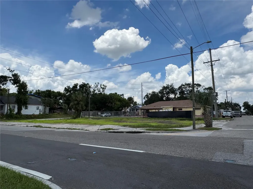 2804 E Columbus Drive Tampa FL 33605