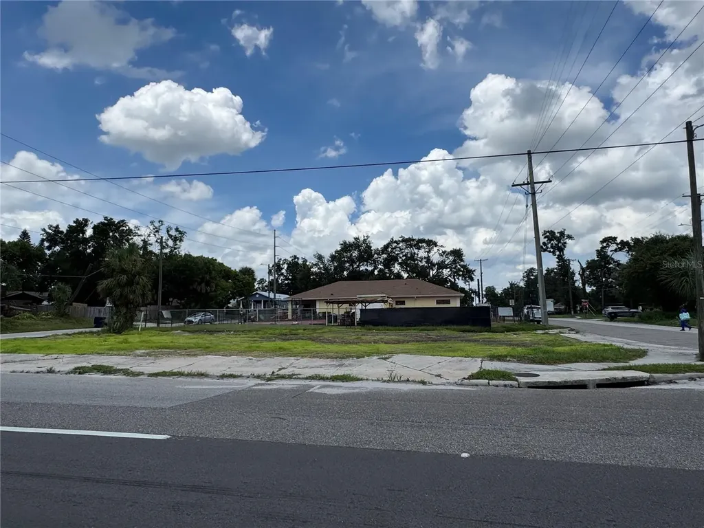 2804 E Columbus Drive Tampa FL 33605