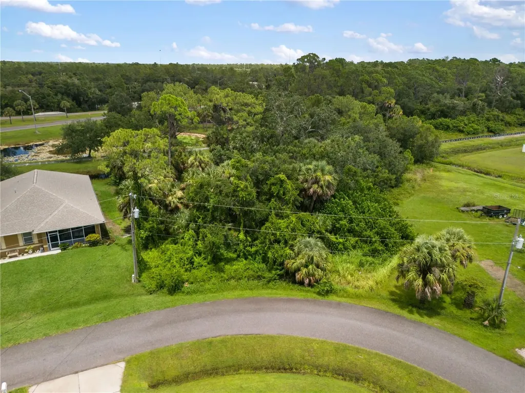 Lorri Circle North Port FL 34286