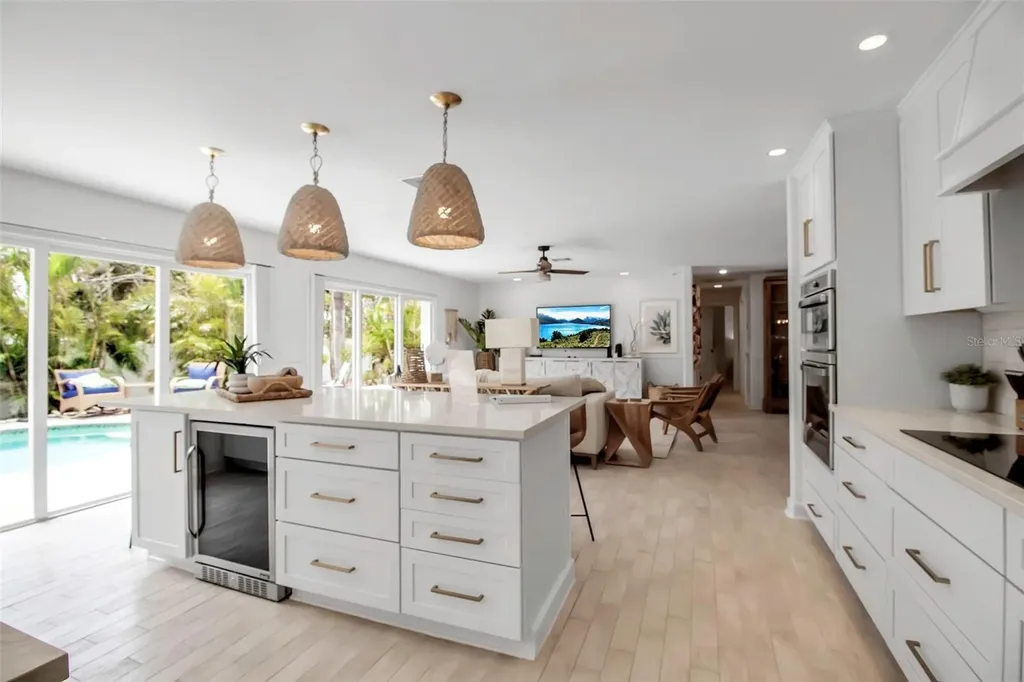 207 Peacock Lane Holmes Beach FL 34217