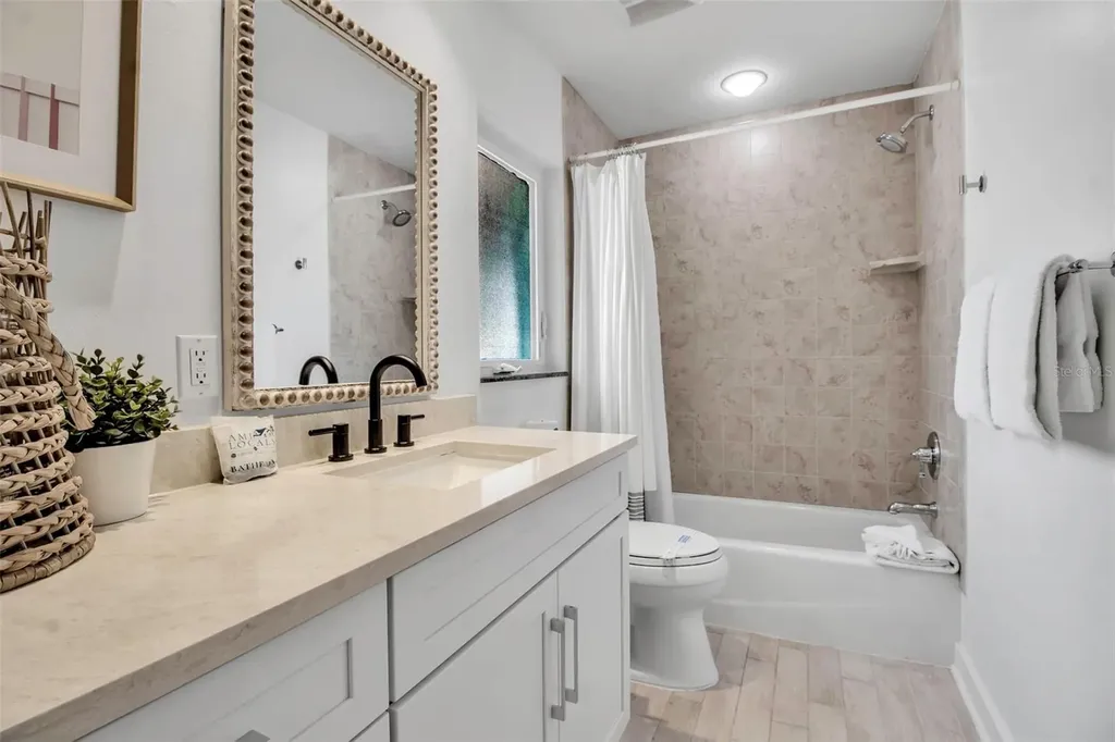 207 Peacock Lane Holmes Beach FL 34217