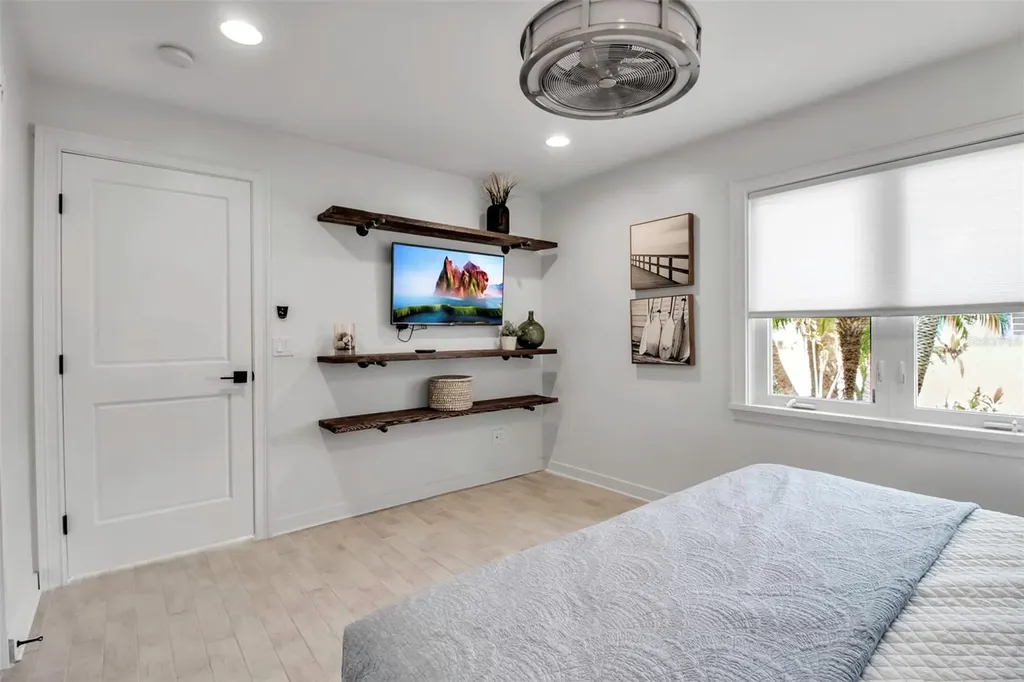 207 Peacock Lane Holmes Beach FL 34217