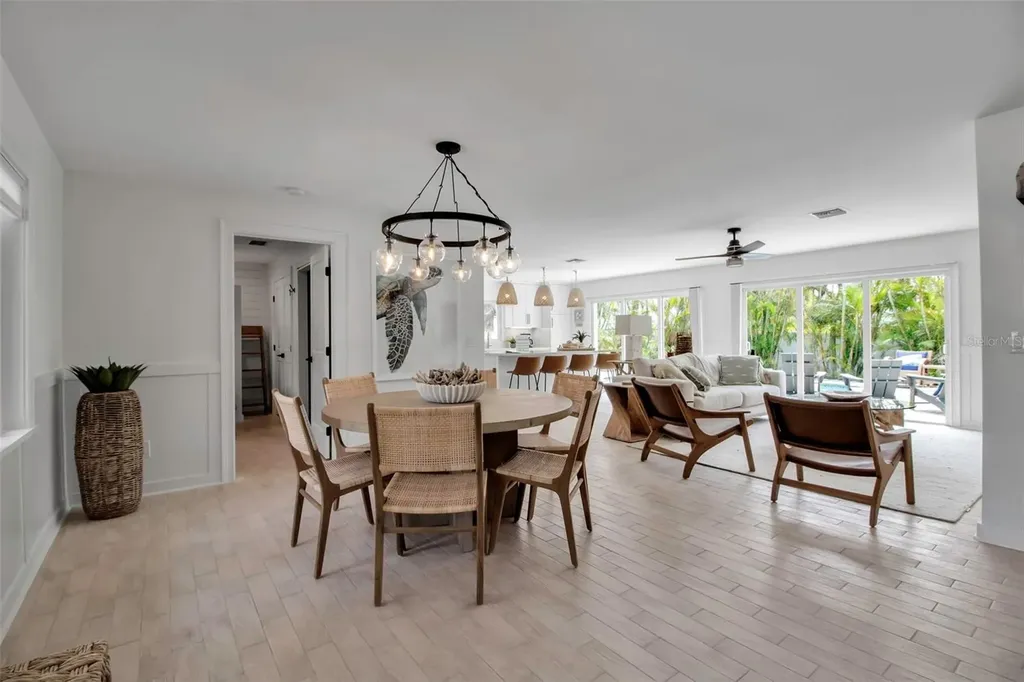 207 Peacock Lane Holmes Beach FL 34217