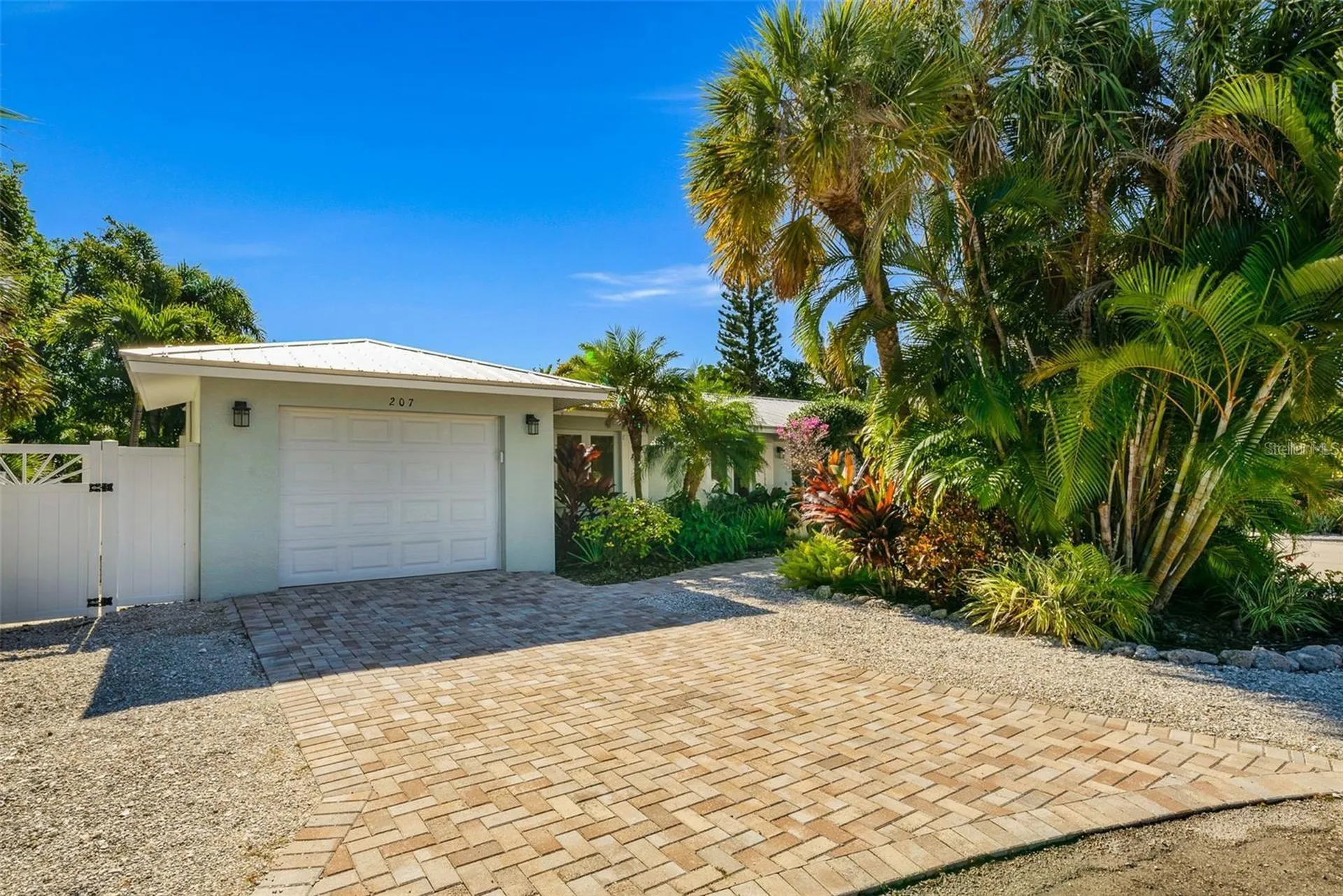 207 Peacock Lane Holmes Beach FL 34217
