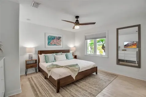 207 Peacock Lane Holmes Beach FL 34217