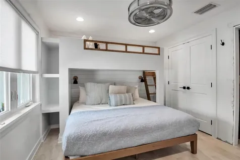 207 Peacock Lane Holmes Beach FL 34217