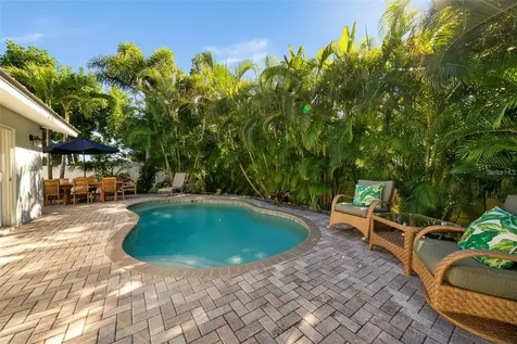 207 Peacock Lane Holmes Beach FL 34217