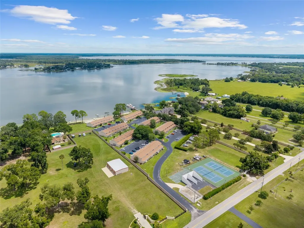 11001 SE Sunset Harbor Road Summerfield FL 34491