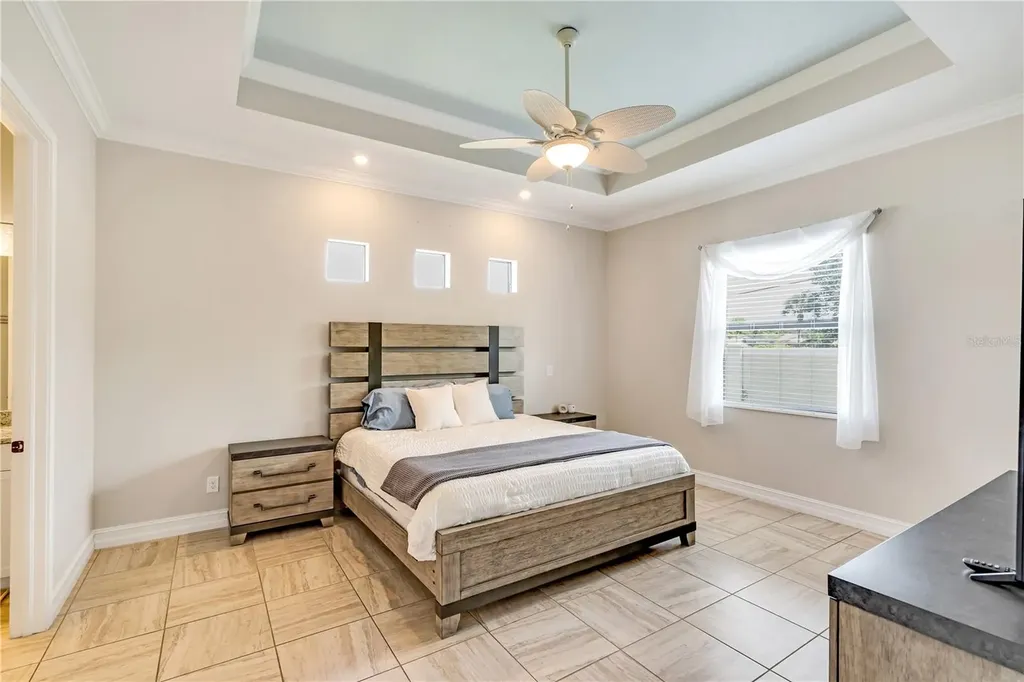 6615 35th Court E Sarasota FL 34243
