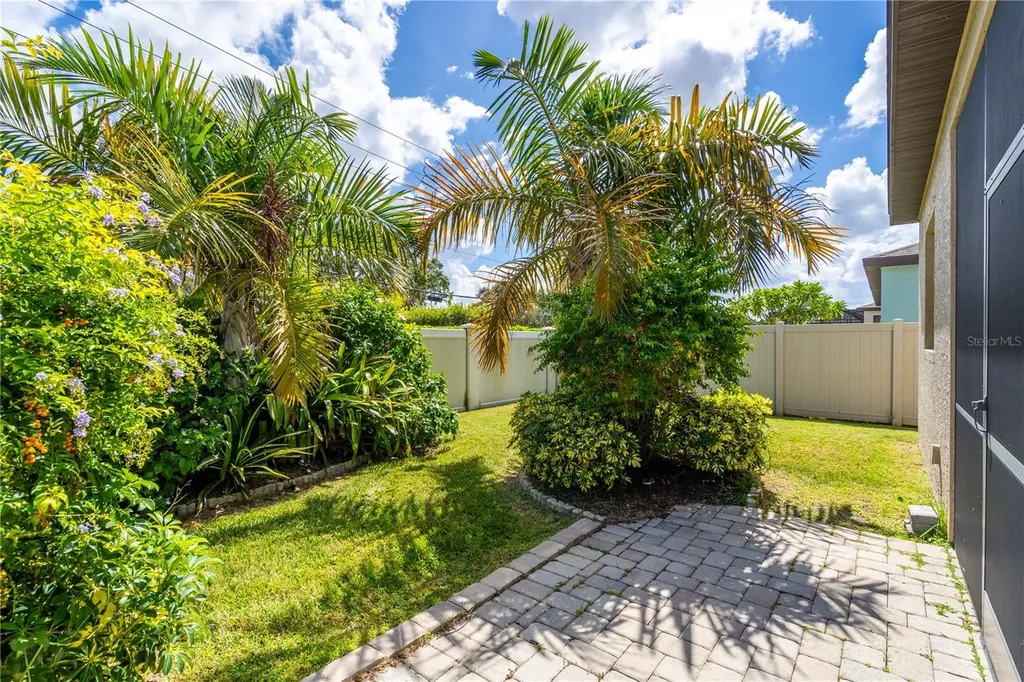 6615 35th Court E Sarasota FL 34243