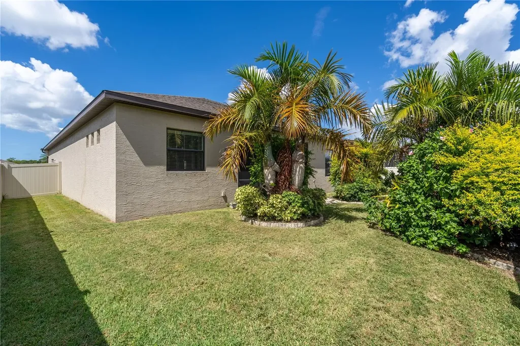 6615 35th Court E Sarasota FL 34243