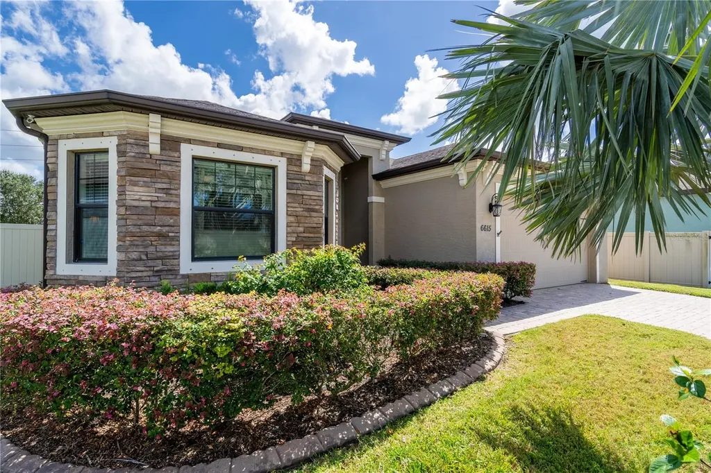 6615 35th Court E Sarasota FL 34243