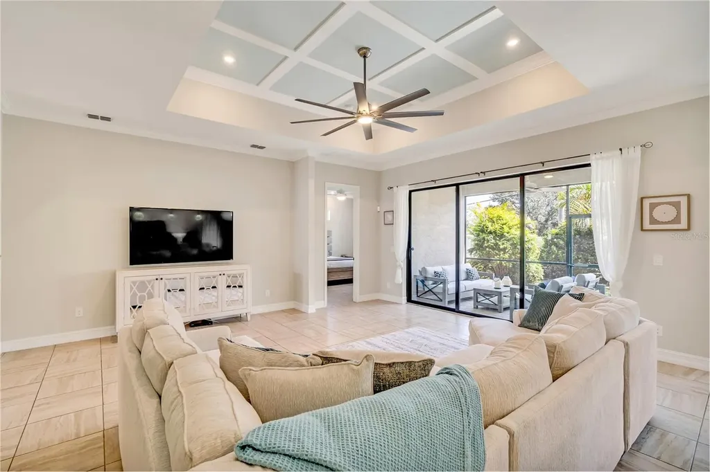 6615 35th Court E Sarasota FL 34243