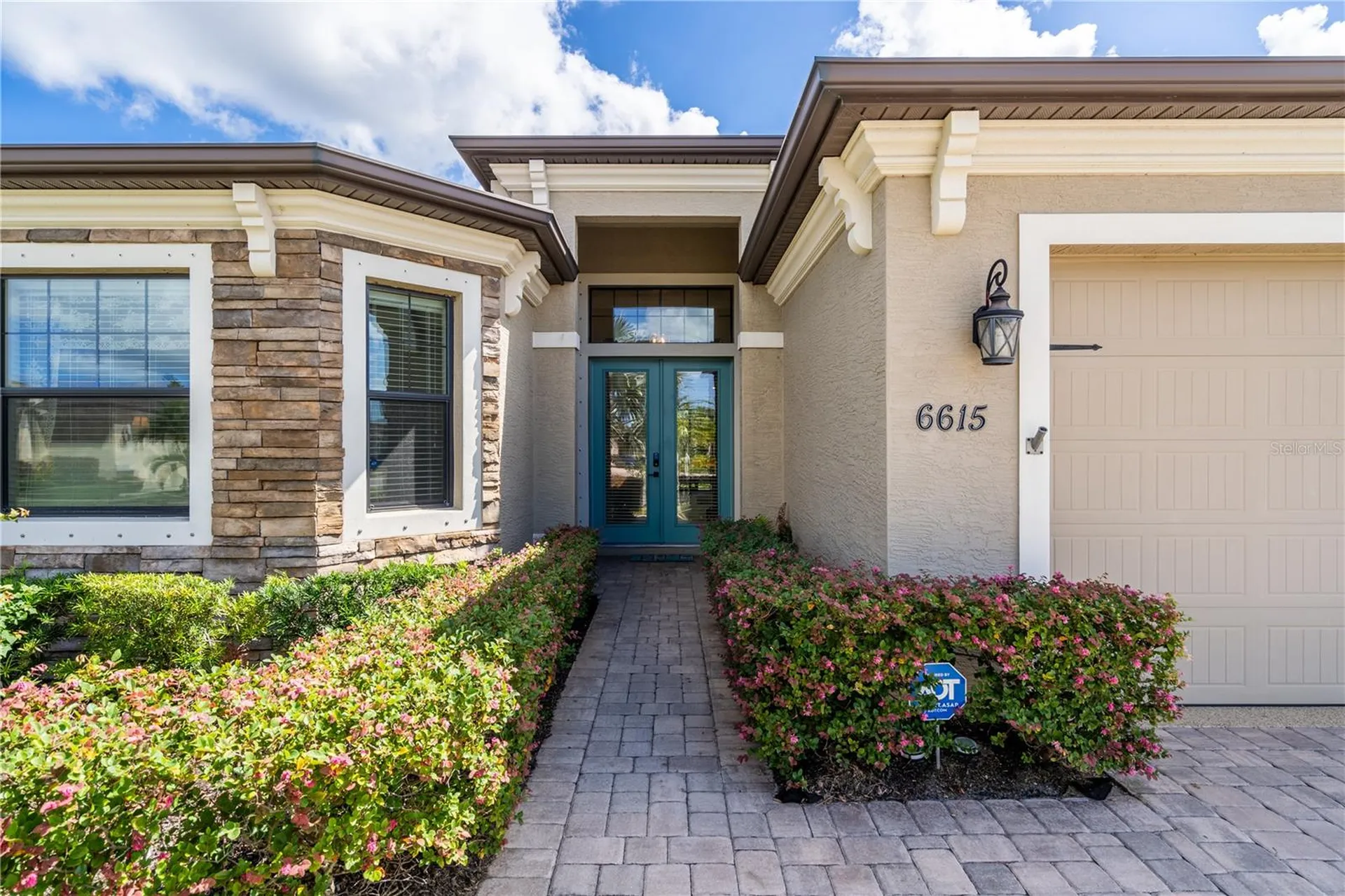 6615 35th Court E Sarasota FL 34243