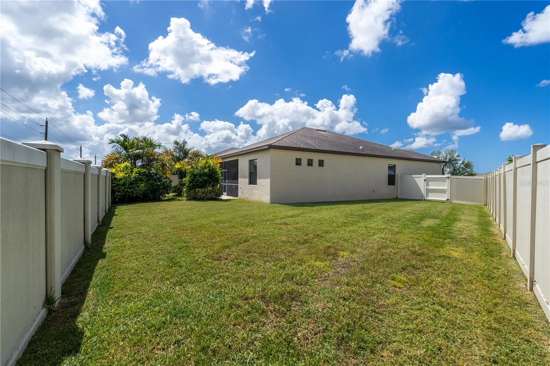6615 35th Court E Sarasota FL 34243