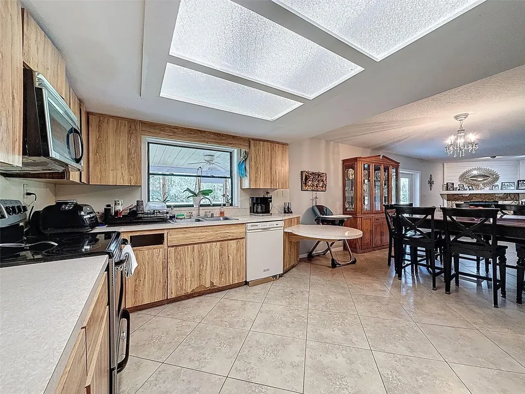 15438/15440 Azra Drive Odessa FL 33556
