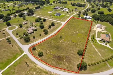 Groves Drive Groveland FL 34736