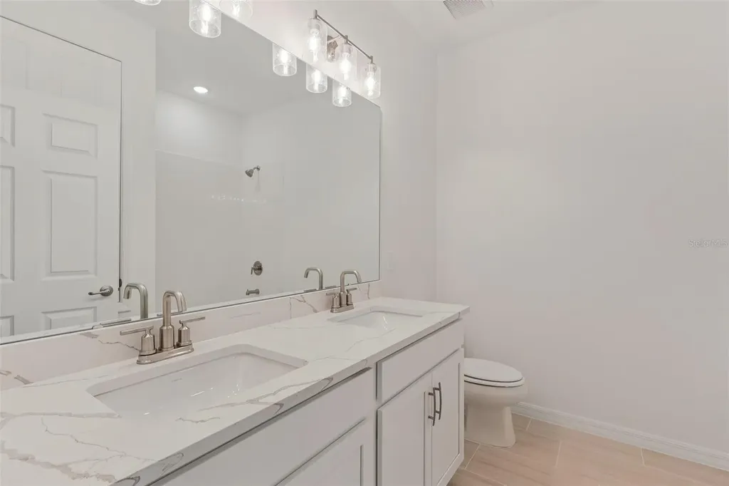 5472 Hanover Square St Cloud FL 34771