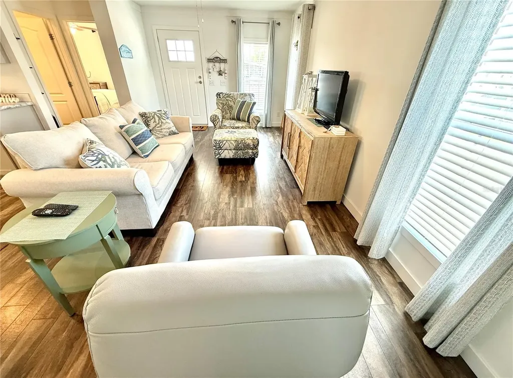 4822 Tri Par Drive Sarasota FL 34234