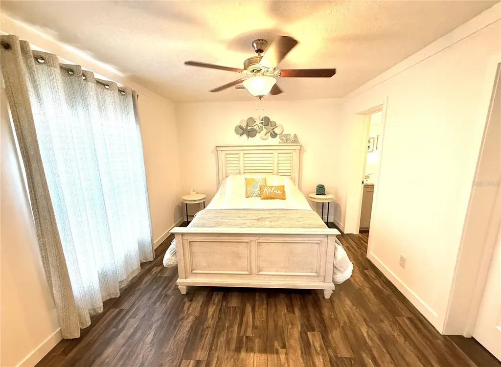 4822 Tri Par Drive Sarasota FL 34234